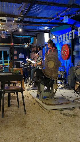 Opinii despre On Street Bar în อำเภอเกาะสมุย - การบริการอาหารและที่พัก