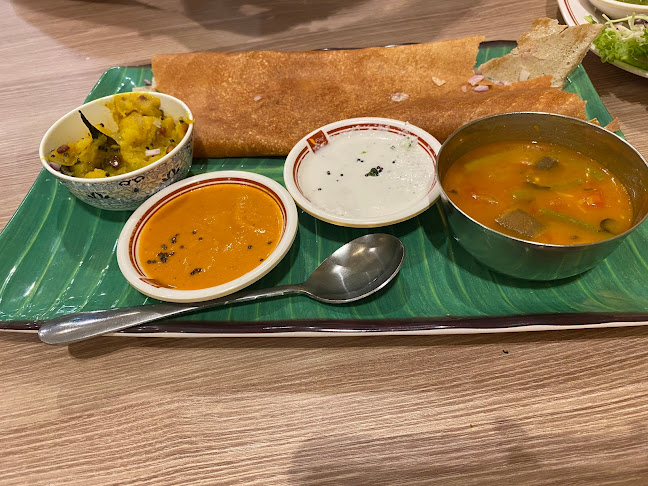 Opinii despre Shree Ganesha - Pure Vegetarian Restaurant în อำเภอกะทู้ - การบริการอาหารและที่พัก