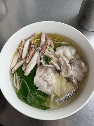 รัานก๋วยเตี๋ยวปลาอภิชน