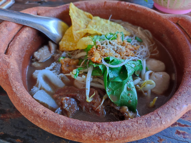 ก๋วยเตี๋ยวเรือหม้อดินนายกร