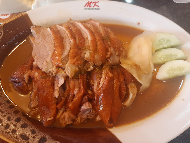 บริษัท เอ็มเค เรสโตรองต์ จำกัด - การบริการอาหารและที่พัก