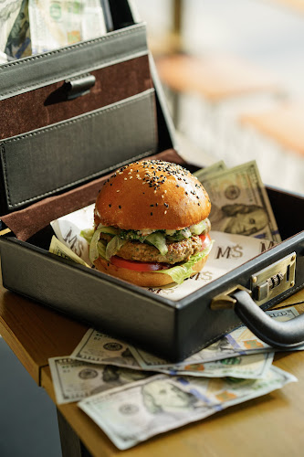 Comentarii opinii despre Millionaire Burgers (Laguna)