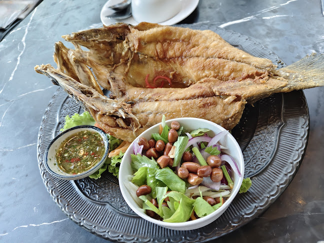 สามไบเถา คาเฟ่ แอนด์ บิสโตร