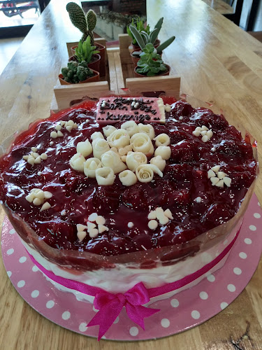 82/50 บ้านเกาะพัฒนา ตำบลหัวรอ อำเภอเมืองพิษณุโลก พิษณุโลก 65000