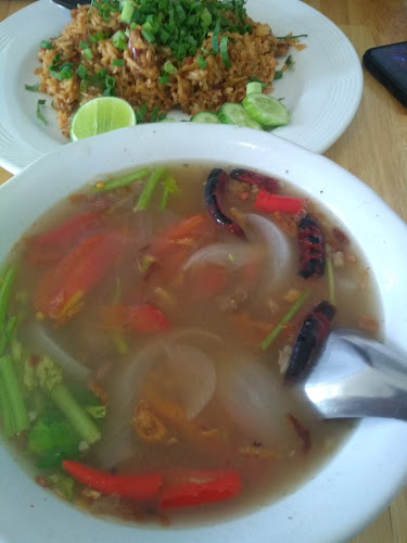 ร้านอาหารอิสลาม ดิโอเอซิส บางบัวทอง - การบริการอาหารและที่พัก