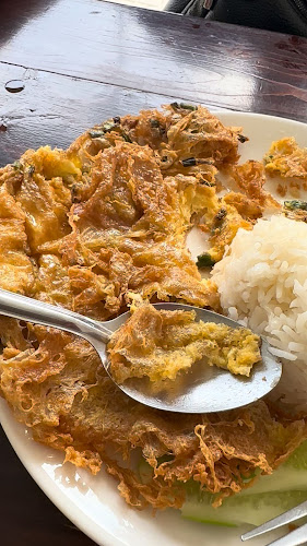 ก๋วยเตี๋ยวดูดี๋ ลุงดอน พัทยา (DooDee jomtien restaurant) - การบริการอาหารและที่พัก