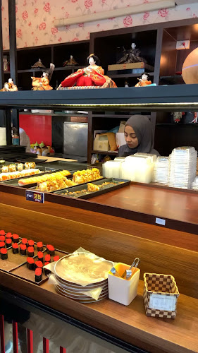 ร้านอาหารญี่ปุ่น ซูชิแชมป์เปี้ยน หาดใหญ่ - การบริการอาหารและที่พัก