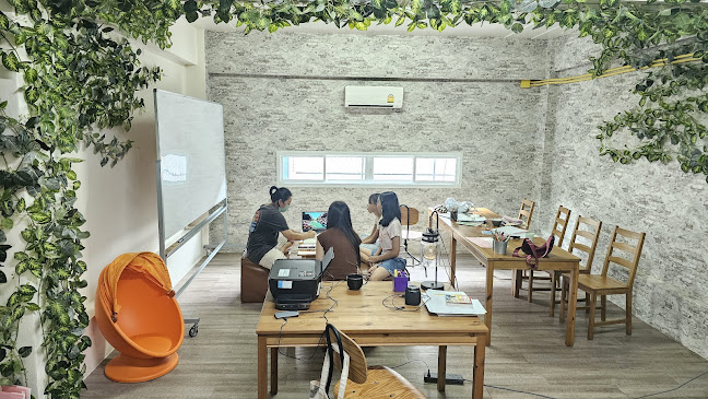 18 38 ถ. แม่หลวน ตำบล วิชิต อำเภอเมืองภูเก็ต ภูเก็ต 83000