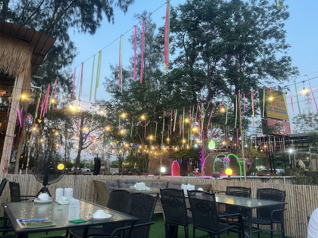 Comentarii opinii despre ครัวสวนสน โคราช​ &​ คาราโอเกะ​ ใหม่