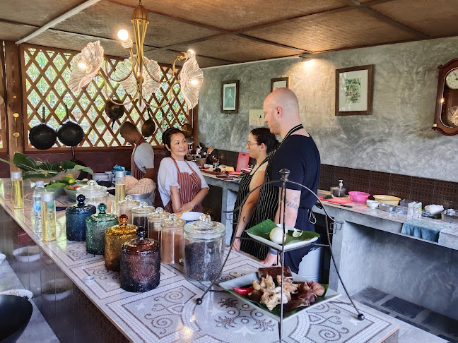 Comentarii opinii despre Mr. Dee Chilling Hill Bar