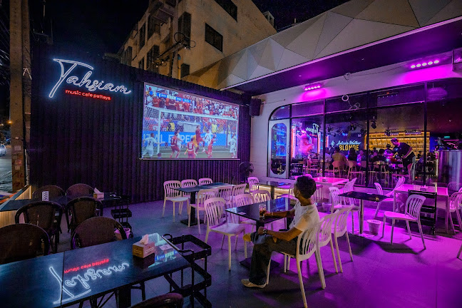 Tah Siam Music&Cafe ท่าสยามมิวสิคแอนด์คาเฟ่ พัทยา