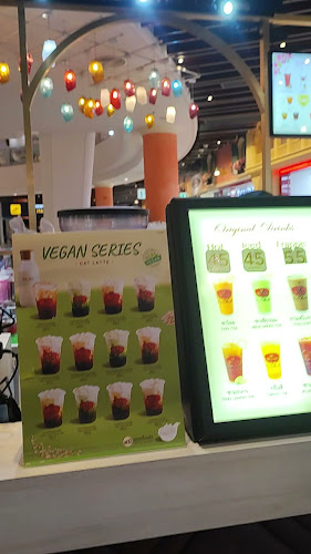 ชาตรามือเทอร์มินอล 21 พัทยา - การบริการอาหารและที่พัก