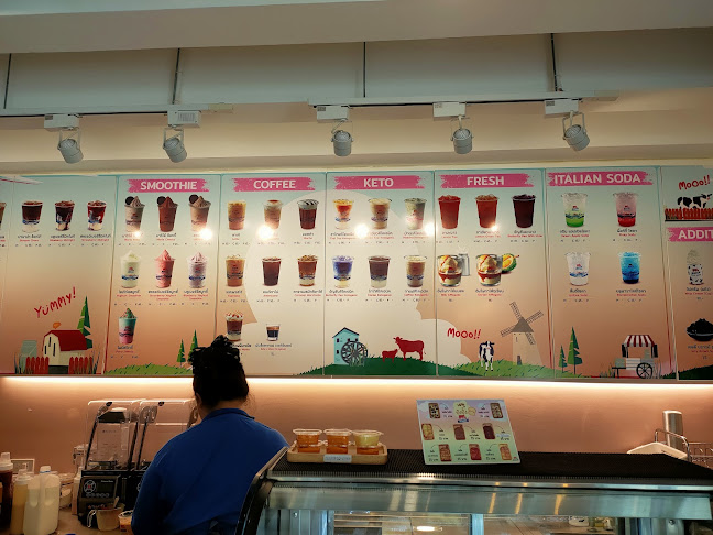 Opinii despre MilkLand Silpakorn University în อำเภอเมืองนครปฐม - การบริการอาหารและที่พัก