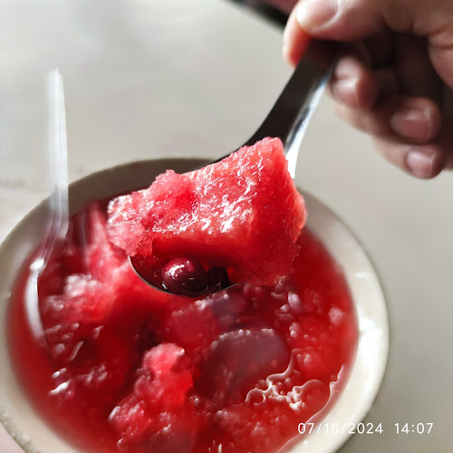 โอ้วเอ๋ว ตลาดฉำฉา - อำเภอเมืองภูเก็ต