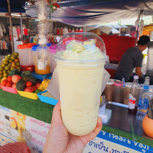 ตลาดอัศวิน - อำเภอกระทุ่มแบน