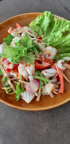 ร้านอาหารรุ่งเรือง - เมือง