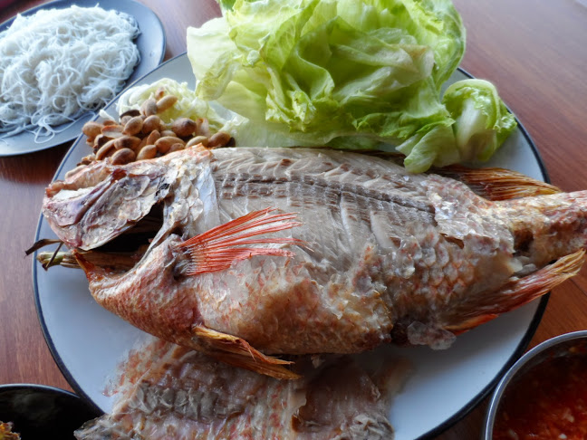 KOKO HUT - การบริการอาหารและที่พัก