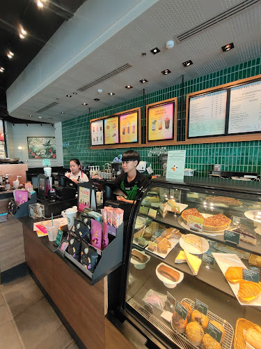 Opinii despre Starbucks Talang în อำเภอถลาง - การบริการอาหารและที่พัก