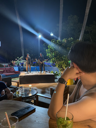 Opinii despre MINT Bar & Restaurant în อำเภอเมืองภูเก็ต - การบริการอาหารและที่พัก