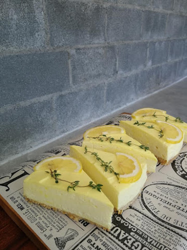 240, 14 ถ. เยาวราช Taladyai, อำเภอเมืองภูเก็ต ภูเก็ต 83000