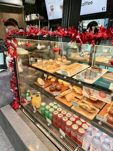 THE COFFEE CLUB - Jungceylon 2 - การบริการอาหารและที่พัก