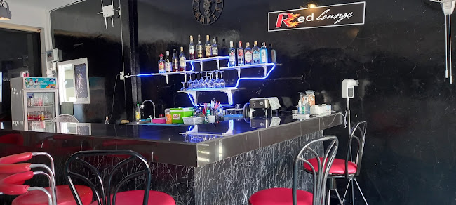 Opinii despre Red Lounge Bar în อำเภอเมืองภูเก็ต - การบริการอาหารและที่พัก