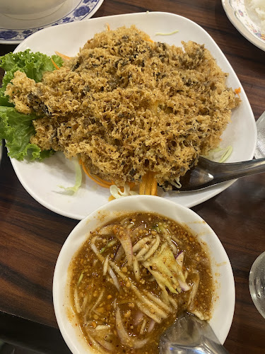 ครัวลุงเชย - การบริการอาหารและที่พัก