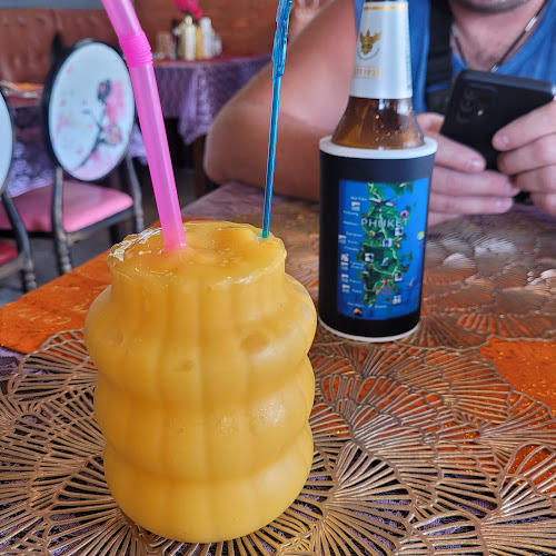 609 ถนน ปฏัก ตำบล กะรน เมือง ภูเก็ต 83000