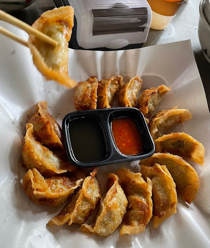 Opinii despre gii-gii gyoza în อำเภอปากเกร็ด - การบริการอาหารและที่พัก