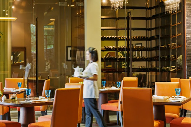 Living Room Restaurant - การบริการอาหารและที่พัก