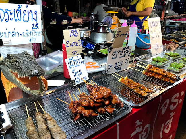 ตลาดกลางคืนสถานีรถไฟพิษณุโลก - อำเภอเมืองพิษณุโลก