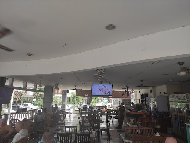 NUT Restaurant - อำเภอบางละมุง