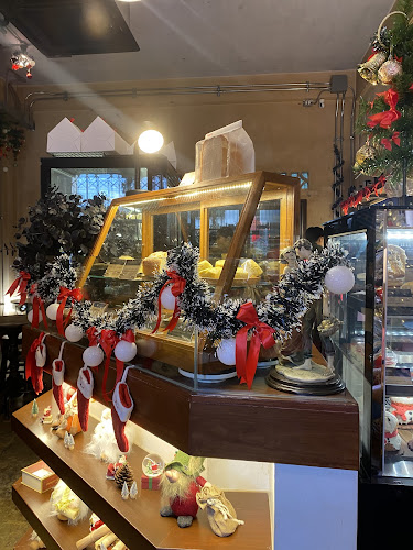 Opinii despre โคเล เบเกอรี่ บาร์ - KOLé Bakery Bar în เมือง - การบริการอาหารและที่พัก