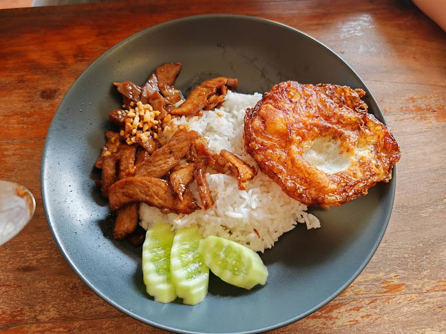 หวานหวานไอติมกะทิสด - การบริการอาหารและที่พัก