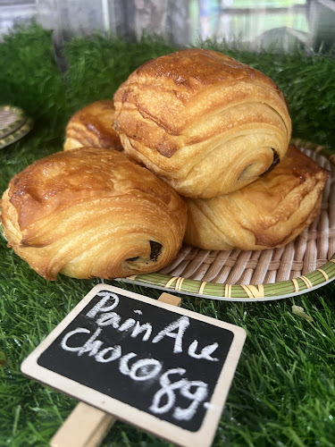 Bakery kata Phuket / Chez Baguette Anthony - การบริการอาหารและที่พัก