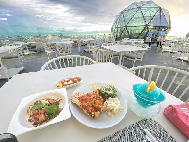 The Sky32 Restaurant - อำเภอบางละมุง