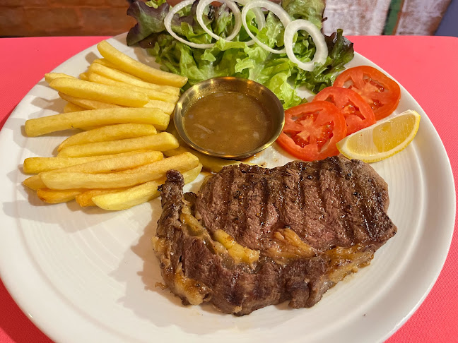 Phuket Restaurant - เมือง