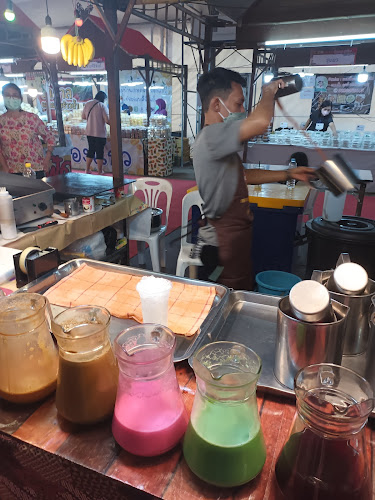 ตลาดปลายแหลมสะพานหิน - การบริการอาหารและที่พัก