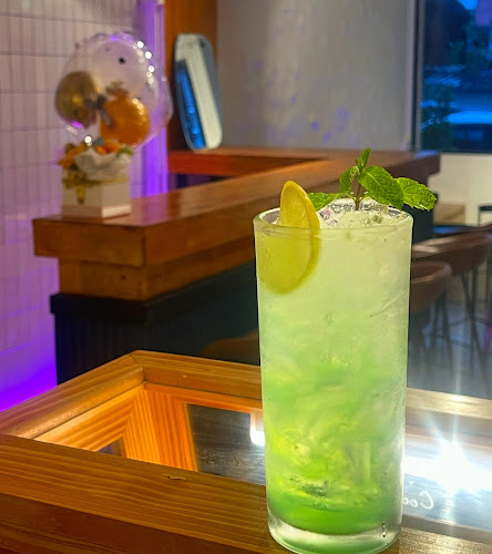 Succeed cafe - การบริการอาหารและที่พัก