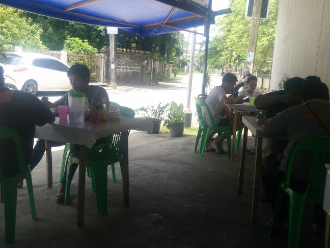 Opinii despre ครัวสมพงษ์ în อำเภอเมืองระยอง - การบริการอาหารและที่พัก