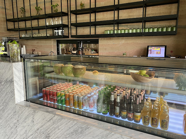 Stay Green Café - การบริการอาหารและที่พัก