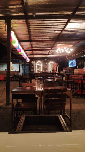 ร้าน มะสำคัน - การบริการอาหารและที่พัก