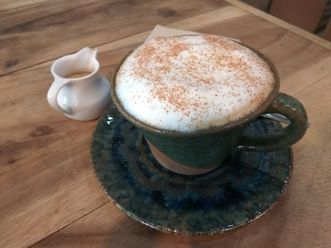 Chino@Cafe' Gallery - การบริการอาหารและที่พัก