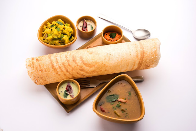 Shree Ganesha - Pure Vegetarian Restaurant - การบริการอาหารและที่พัก