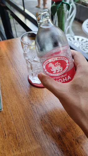 FIVE Loaves Burgers & Cafe’ - เมือง