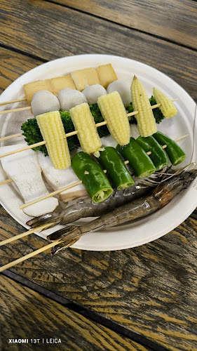 DEE BEACH PUB & RESTAURANT - การบริการอาหารและที่พัก