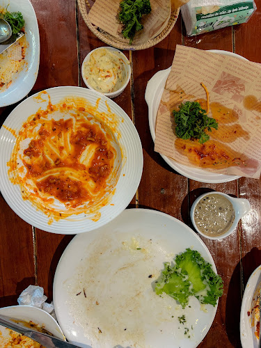 YOLO homemade food - การบริการอาหารและที่พัก