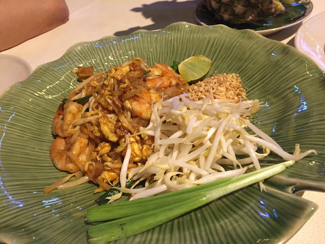 เรือนไทย พัทยา - การบริการอาหารและที่พัก