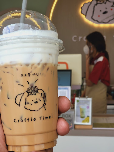 ครอฟเฟิลทามม์ - การบริการอาหารและที่พัก