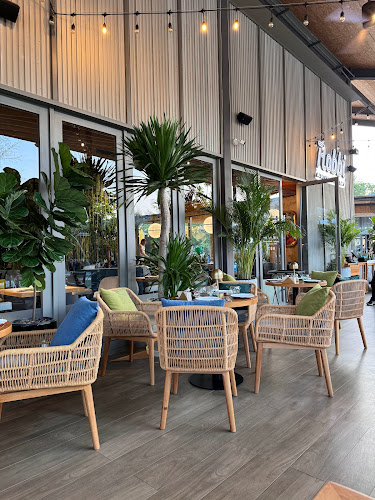 Robbi Seafood. Pasta. Pizza - อำเภอถลาง